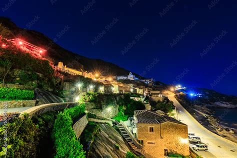 Matsu, an outlying island in Taiwan, is a beautiful place. The night view of Qinbi Village is ...