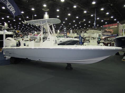 2018 Pathfinder 2500 Hybrid Power Boat For Sale - www.yachtworld.com