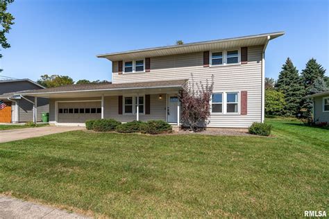 722 14th Ave NW, Clinton, IA 52732 | Trulia