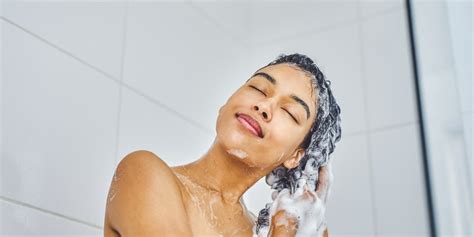 How to Properly Wash Your Body: Experts Say If There's a 'Right' Way | SELF