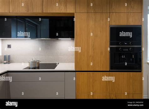 Modern kitchen with built in appliances Stock Photo - Alamy