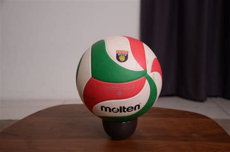 Molten 3500 Volleyball - Official ball size and MSSM, Sports Equipment, Sports & Games, Racket ...