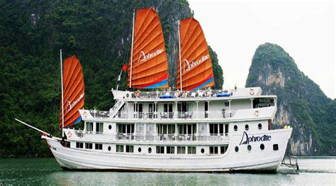 Tour in Hanoi-Halong Bay Tour 5D/4N Overnight on Cruise | Tour in Hanoi