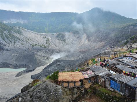 Tangkuban Perahu Volcano Tour from Bandung - Wandernesia