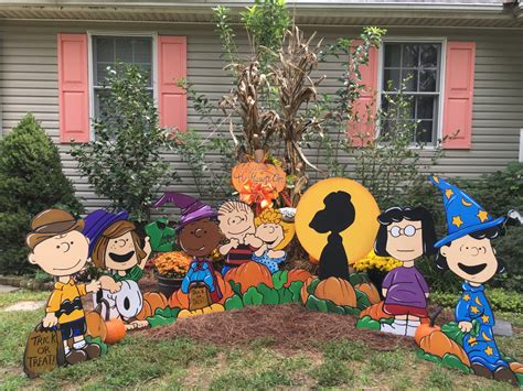 Peanuts Halloween party yard art. Hand painted Display | Etsy