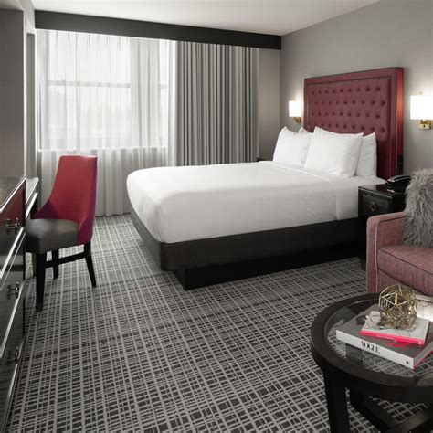 Stay at The Axis Hotel Quad Cities | Moline - Hilton