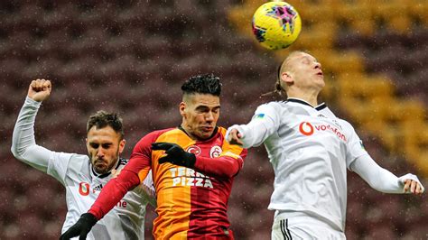 Galatasaray vs Besiktas: Turkish Super Lig - Anadolu Ajansı