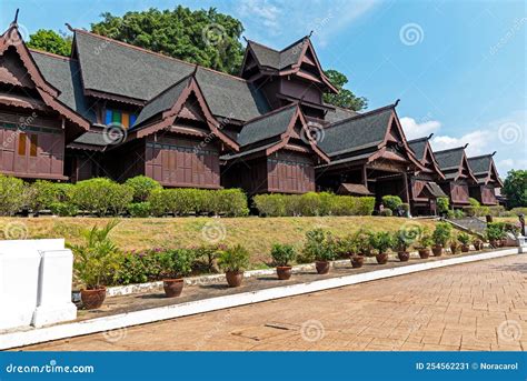 View of the Malacca Sultanate Palace Museum Editorial Photo - Image of garden, history: 254562231