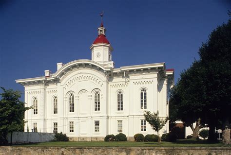 View, Caswell County Courthouse, Yanceyville, North Carolina | Pretty cottage, Courthouse, North ...