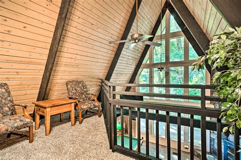 New! Rustic Gatlinburg Getaway: Hot Tub, Mtn View! in Gatlinburg w/ 3 ...