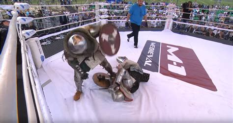 Medieval fighting is a thing and we think it is awesome! Imagine MMA fighters with full medieval ...