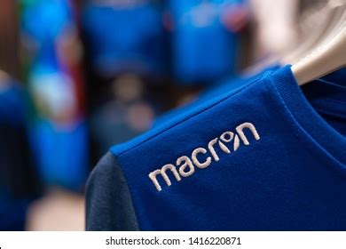 Macron Logo Vector (.AI) Free Download