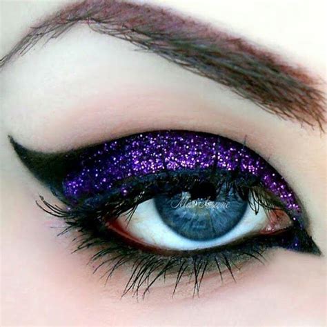 Purple eye | Shiny makeup, Eye makeup, Cosmetic glitter