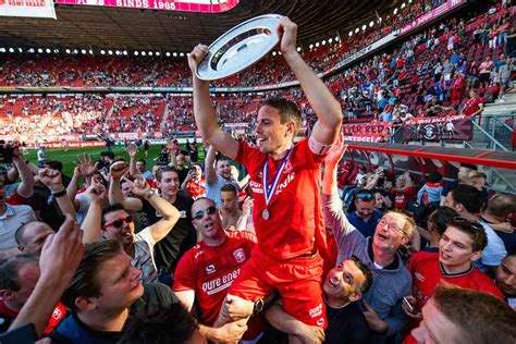 FC Twente take first division title, move back into the Eredivisie ...