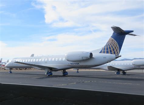 N275SK Embraer ERJ-145 | Kingman Airfield, Arizona | Flickr