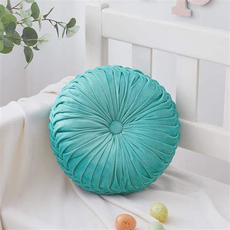 round throw pillows