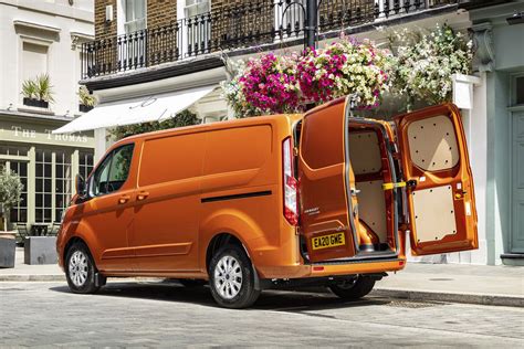 Ford Transit Custom Plug-In Hybrid electric van dimensions (2019-on ...