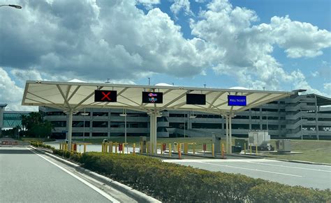 Parking For Orlando Airport (With Photos)