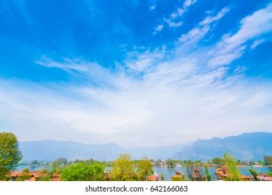 Dal Lake Kashmir India Stock Photo 642166063 | Shutterstock