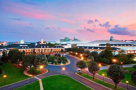 Gaylord Opryland Resort & Convention Center, Nashville: Room, Prices ...