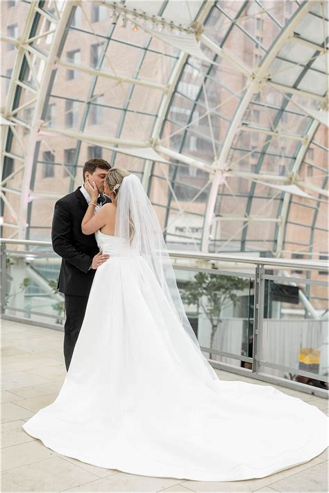 Indianapolis Artsgarden Wedding | Alex & Henry | Indianapolis Wedding ...