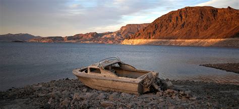 What's been found in Lake Mead? 5 bodies, sunken boats and a ghost town – so far