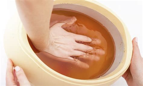 Paraffin wax - the ultimate pampering experience for your hands