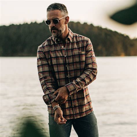 Top 4 Ways To Wear A Flannel Shirt For Men