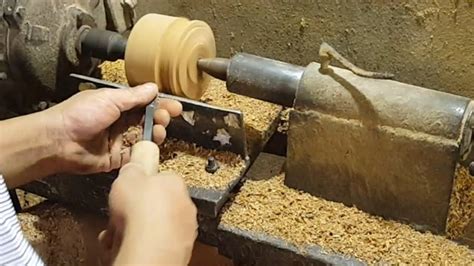 wood turning - How To Use a Lathe | Craftsman Tools - woodworking tools (Very Easy) - YouTube