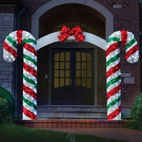 Candy cane outdoor lights - 15 Trendy Outdoor Lights to Celebrate the ...