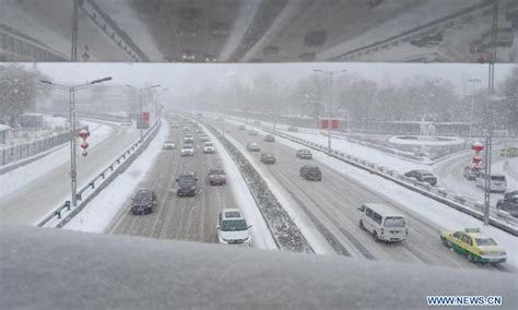 Heavy snow hits Urumqi, Xinjiang - Global Times