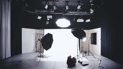 Best Strobe Lights for Product Photography - ShutterHow