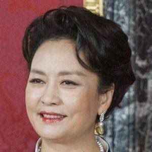 Peng Liyuan - Bio, Facts, Family | Famous Birthdays