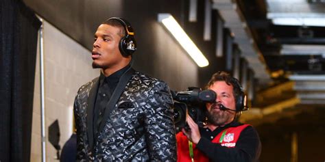 Cam Newton arrived at Super Bowl in wild outfit - Business Insider