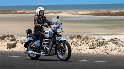 Royal Enfield updates Meteor 350 range, launches new Aurora variant. What's new? | HT Auto