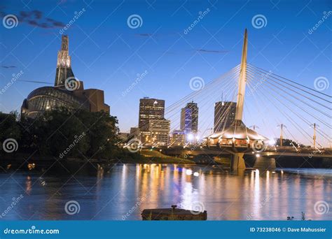 Winnipeg Skyline editorial photo. Image of canada, manitoba - 73238046