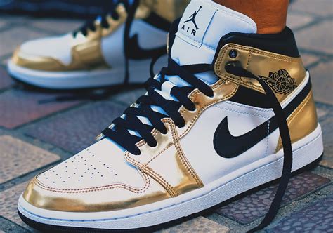 La Air Jordan 1 Mid "Metallic Gold" è già la regina delle Mid – Outpump