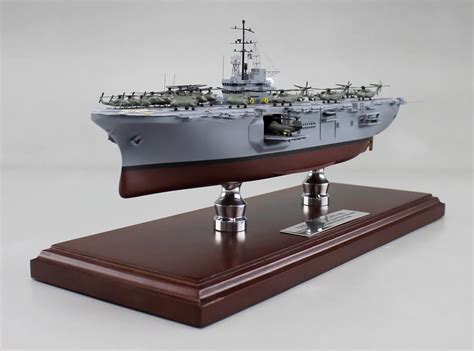 SD Model Makers: USS Tripoli (LPH-10) Model