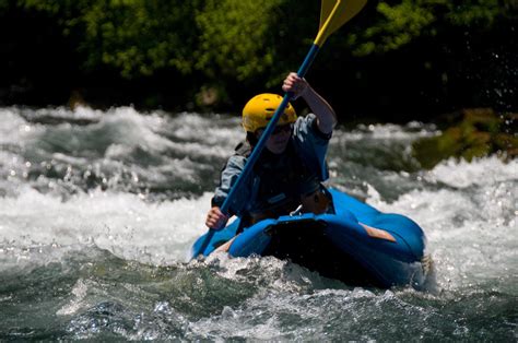 North Umpqua River- Rafting in Classic Oregon Scenery