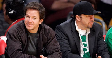 Robert Wahlberg Net Worth Wife Siblings Movies Age