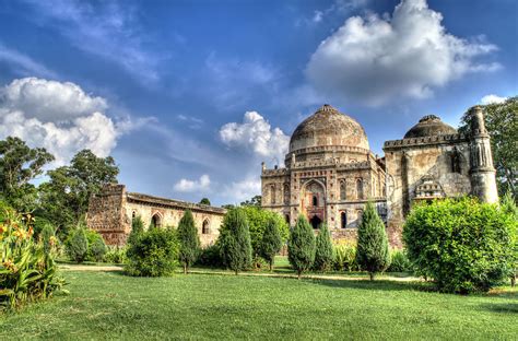 11 Delhi Heritage Walks That Will Make You Travel Through Time - Tripoto