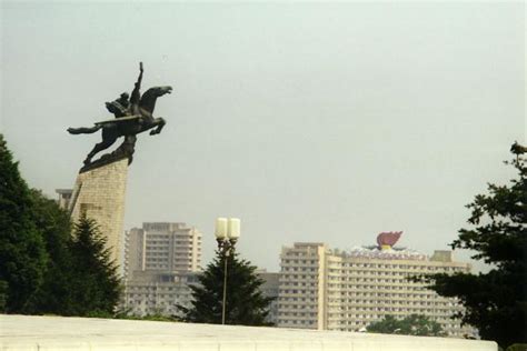 Pyongyang Monuments | Travel Story and Pictures from North Korea