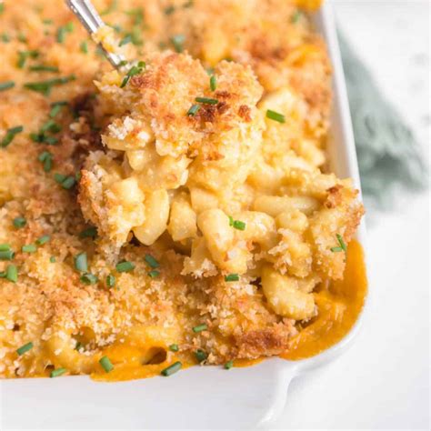 Vegan Baked Mac and Cheese Recipe (Easy)