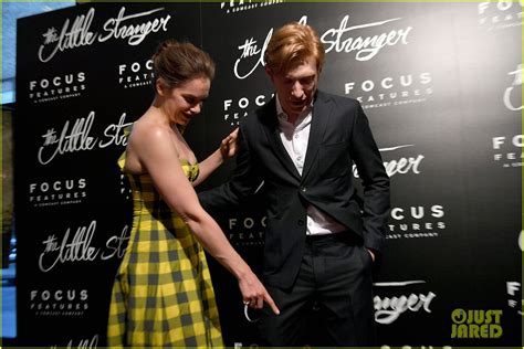 Ruth Wilson Wears Yellow Plaid to 'Little Stranger' Premiere with Domhnall Gleeson: Photo ...