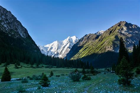 Trekking in Karakol: Kyzyl Suu to Jeti Oguz trek - Against the Compass