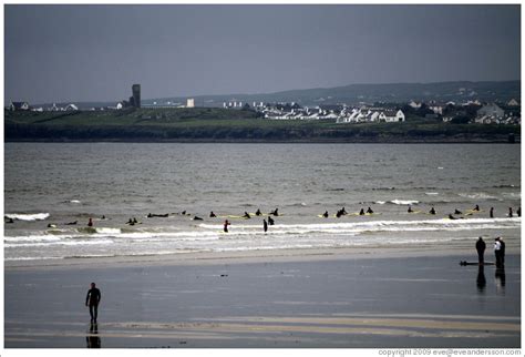 Lahinch Beach, with surfers from a surfing school. (Photo ID 15667-countycl)