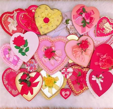 http://mypaisleyworld.blogspot.com/2018/02/frilly-vintage-heart-shaped-valentine.html | Heart ...