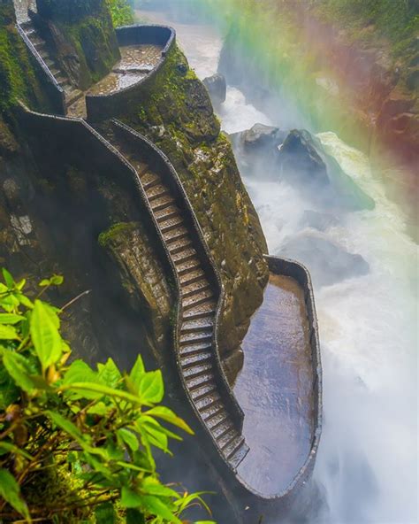 Baños, Tungurahua, Ecuador Stairway to the Devil’s Cauldron ...