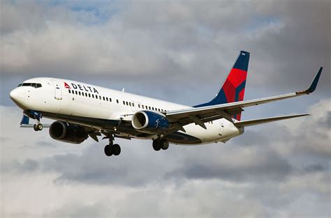 Boeing 737-800 Delta Airlines. Photos and description of the plane