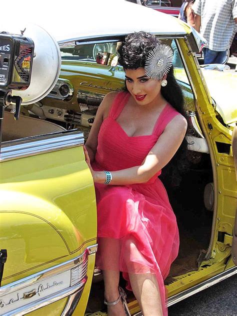 Lowriders and Pin-Ups at L.A. Classic Car Show | California Apparel News